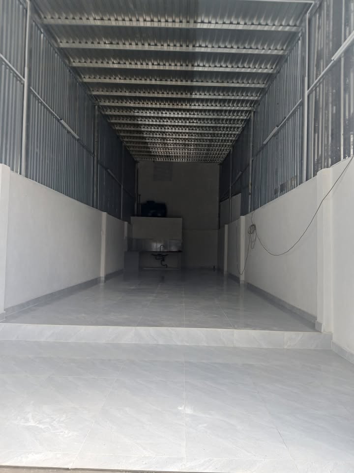 Nhà cho thuê mặt tiền đường Vật Liệu Hai Hoàng, Bình Chánh 81m² - Giá chỉ 7 triệu/tháng!