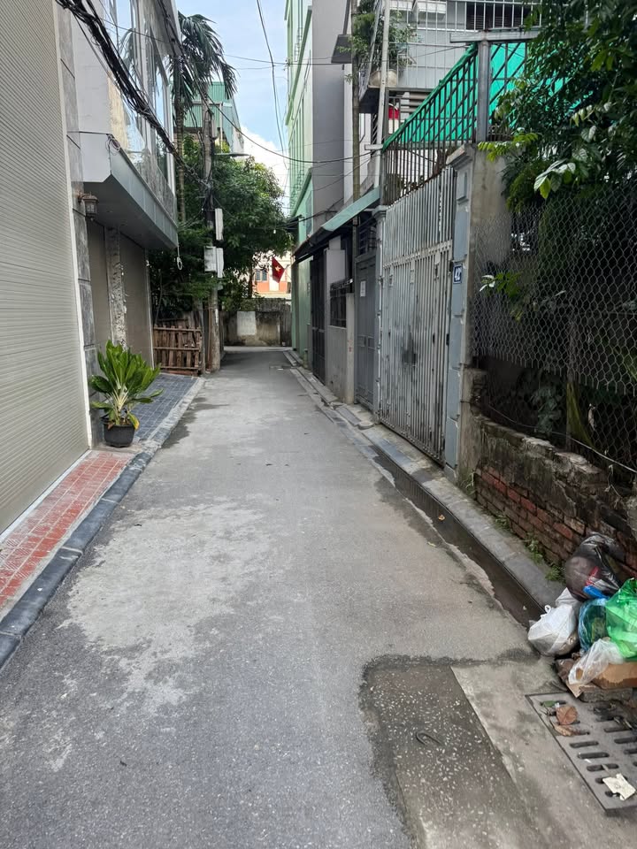 Đất đẹp Ngọc Thụy 90m² giá 17.1 tỷ - Sổ đỏ chính chủ, ô tô vào tận nơi!