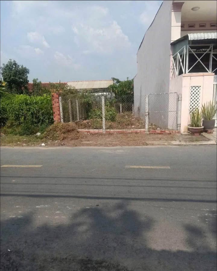 Đất Phường 4 - Tây Ninh 100m² giá 1.95 tỷ - Mặt tiền nhựa ô tô