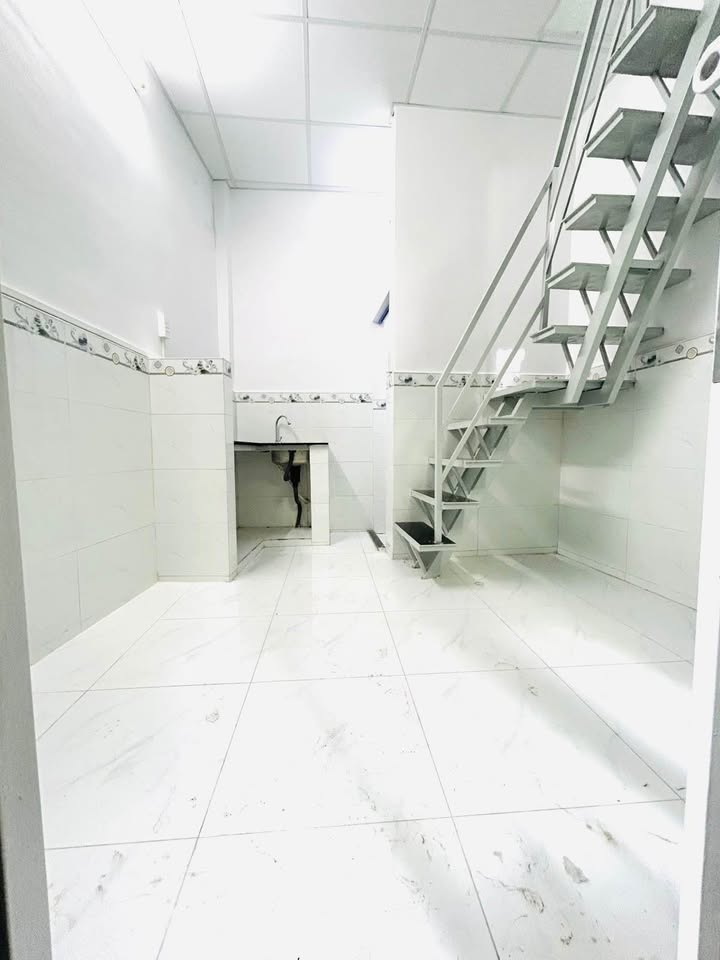 Nhà riêng đường Lò Gốm, quận 6, 9m² giá 1.1 tỷ - Thiết kế đầy đủ công năng!