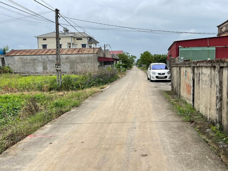 Đất nền Tân Tiến, Hưng Hà 120m² chỉ 9xx triệu - Đường ô tô thông thoáng!