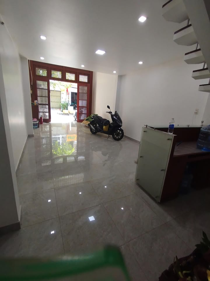 Nhà mặt tiền cho thuê đường Bàu Cát, Tân Bình 72m² giá 28 triệu - Phù hợp kinh doanh!