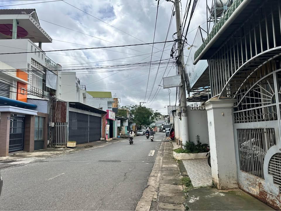 Bán đất 2MT Trần Nhân Tông, Đức Trọng 78m² - Vị trí sầm uất, kinh doanh thuận lợi!