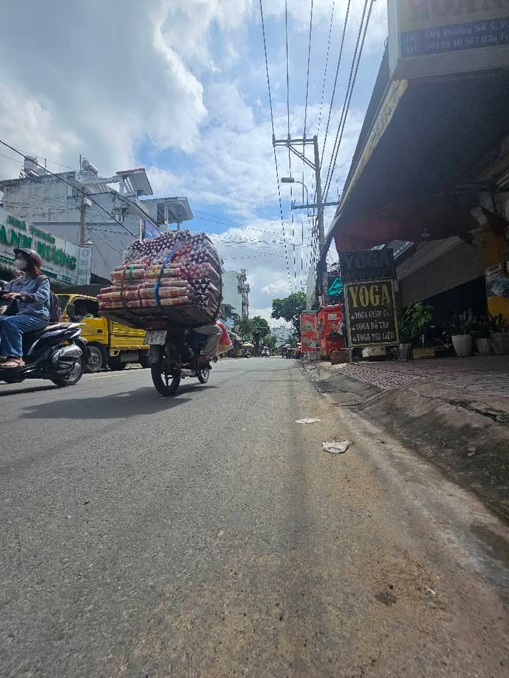 FrontHouse Đường số 5, Bình Hưng Hòa 80m² giá 11.95 tỷ - Kinh doanh sầm uất!