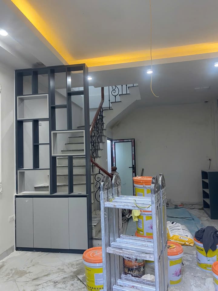 Nhà 5 Tầng Trung Tâm Thị Trấn Trâu Quỳ, Gia Lâm 33m² giá 5.85 tỷ - Full nội thất cao cấp!