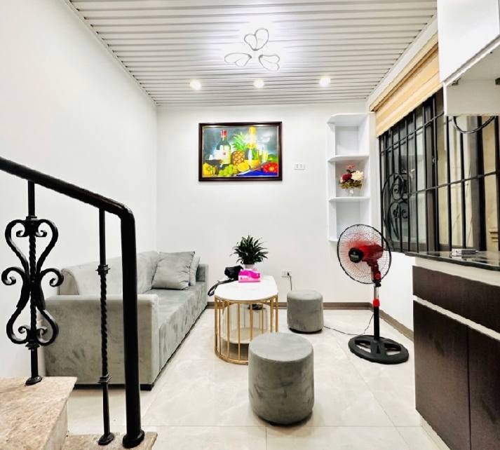 Nhà 5 tầng Hồng Mai 12m² giá 1.95 tỷ - Vị trí đẹp, giao thông thuận tiện!