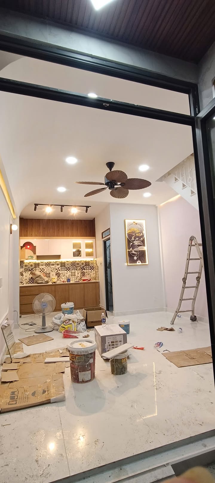 Nhà phố Ông Ích Khiêm, Quận 11, 23m² giá 3.45 tỷ - Nhà đẹp, vào ở ngay!