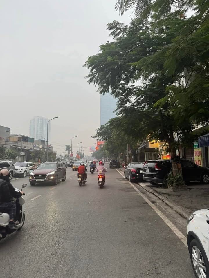 Nhà Mặt Đường Hùng Vương, Hải Phòng 93m² giá 12 tỷ - Sổ đỏ chính chủ, 3 mặt thoáng!