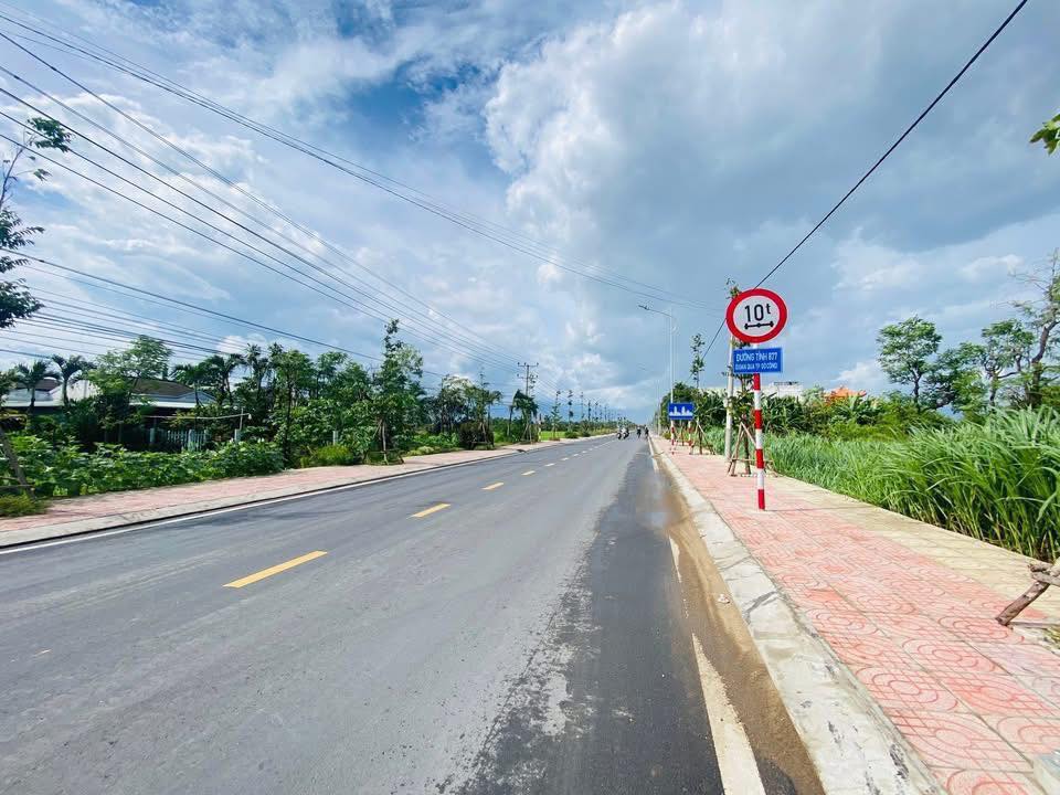 Đất mặt tiền Tỉnh lộ 877, 3000m² giá chỉ 3.5 tỷ - Sổ hồng chính chủ!