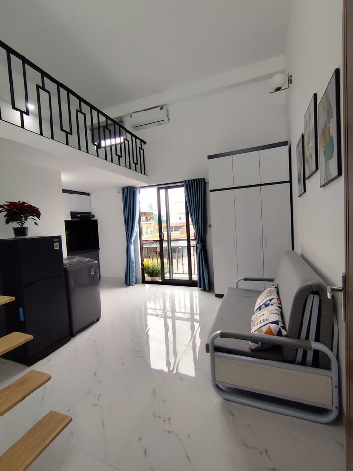 Nhà nhỏ cho thuê tại ngõ 79 Cầu Giấy 25m² - Ngập tràn ánh sáng, đầy đủ nội thất!