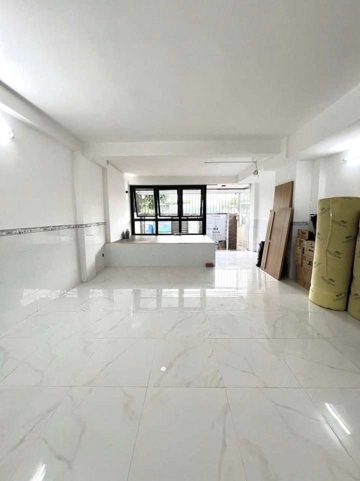 Mặt bằng kinh doanh tại Đặng Thùy Trâm, Bình Thạnh giá chỉ 8 triệu - Sẵn sàng cho thuê ngay!