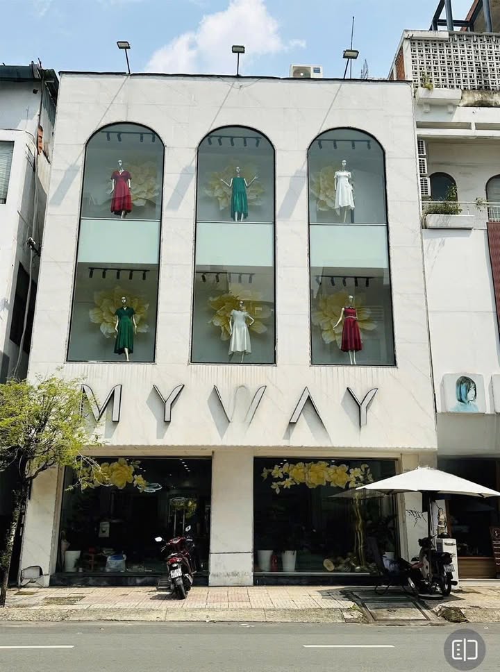 Cho thuê FrontHouse Võ Văn Tần Quận 3 160m² - Vị trí đắc địa cho kinh doanh cao cấp!