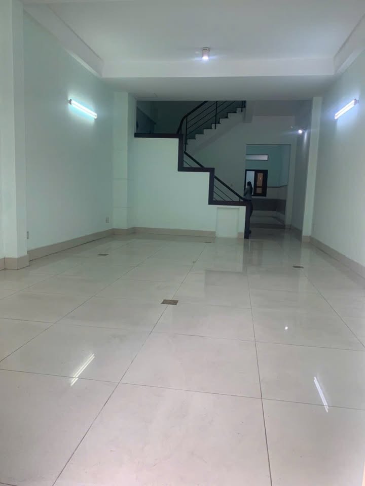 Cho thuê tòa nhà mặt tiền Phạm Thế Hiển, Quận 8 - Phù hợp kinh doanh, giao ngay!