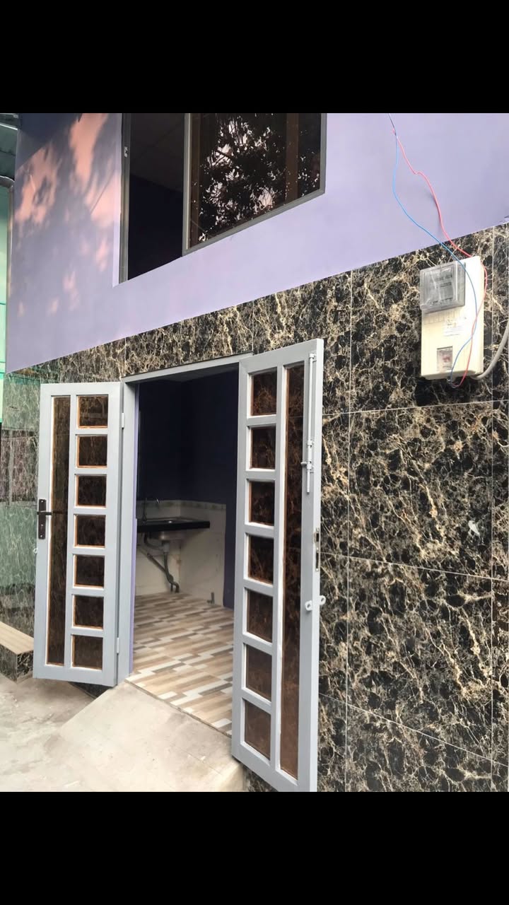 Nhà nguyên căn cho thuê hẻm 220 Nguyễn Xí, Bình Thạnh 17m² - Giá chỉ 5 triệu/tháng!