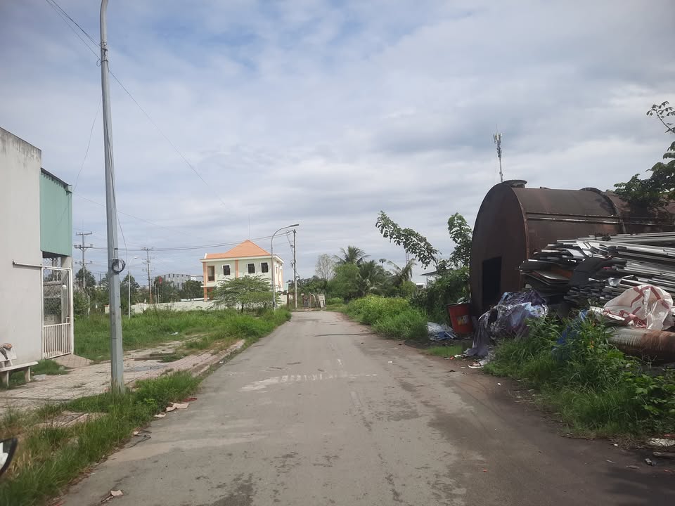 Đất thổ cư 90m² KDC Năm Sao Long Định 1.25 tỷ - Sổ đỏ chính chủ, vị trí đắc địa!