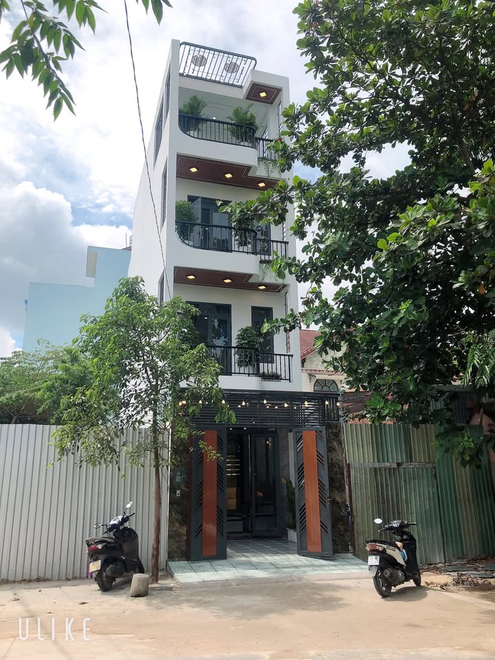 Nhà 4 tầng hiện đại Tân Chánh Hiệp, 60m² giá chỉ 6.8 tỷ - Sẵn sàng vào ở!