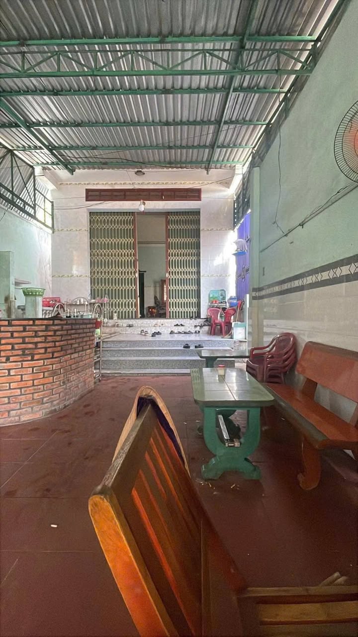 Bán gấp nhà mặt tiền Quốc Lộ 1A, Thôn Hoà Mỹ, 234.6m² chỉ 2.1 tỷ!