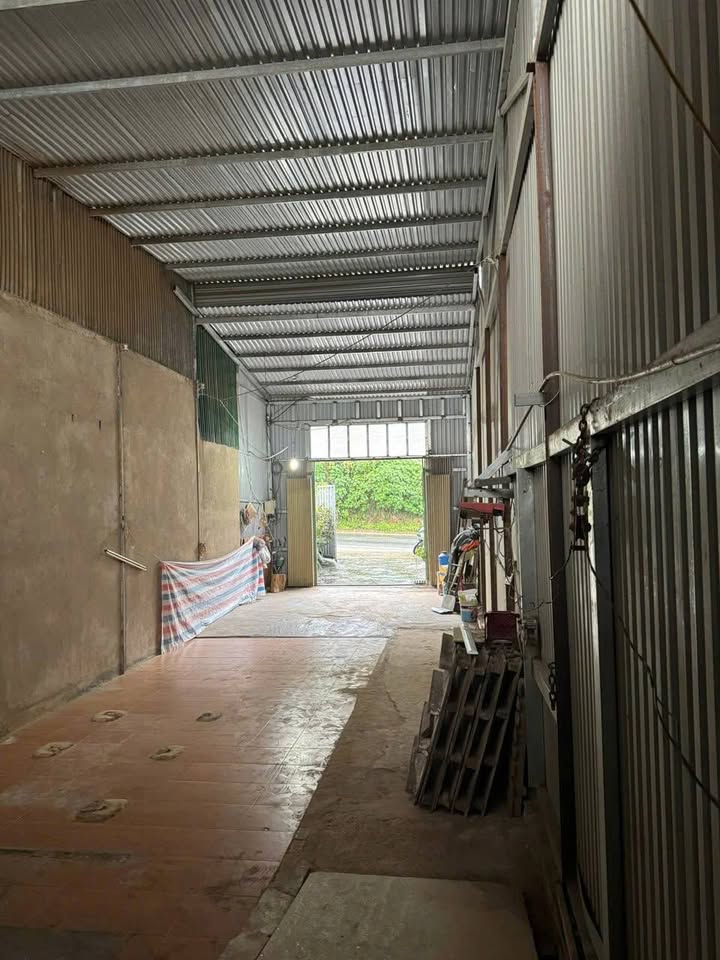 Cho thuê mặt tiền đường Nguyễn Đình Quân, Đà Lạt 200m² - Giá chỉ 10 triệu/tháng!