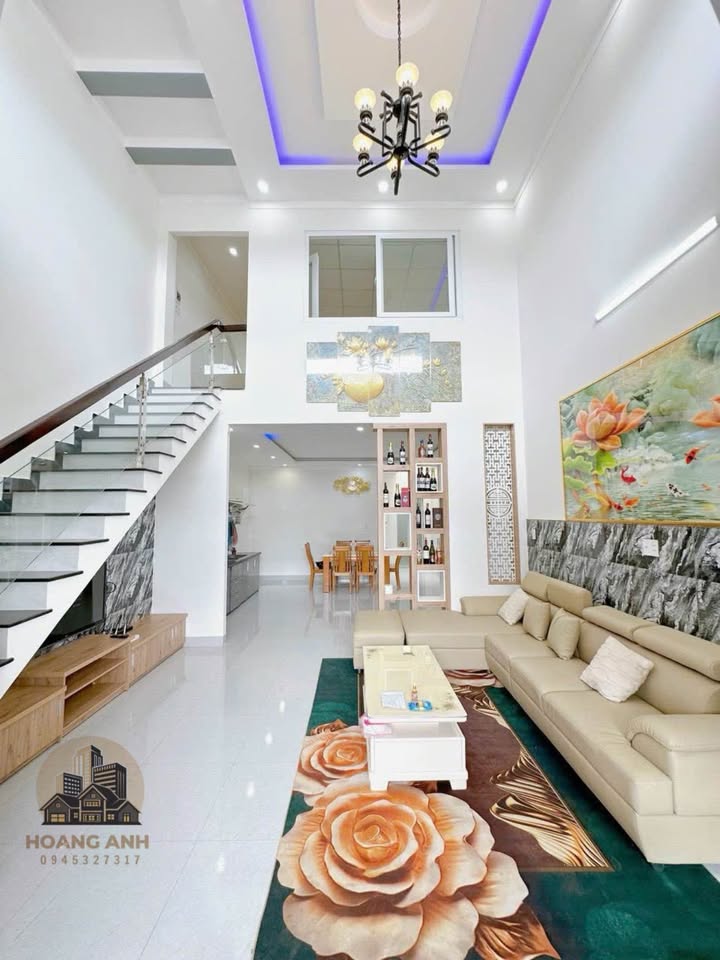 Nhà mặt tiền đường Phạm Ngụ Lão, Buôn Ma Thuột 125m² giá 7 triệu - Nội thất mới sạch sẽ!