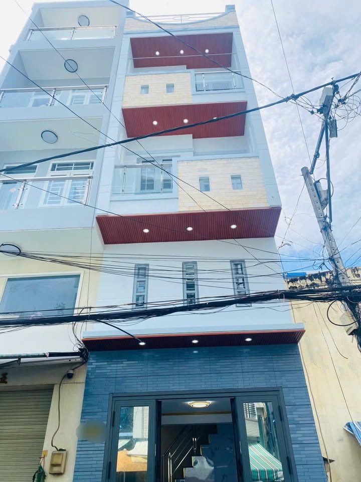 Mặt tiền kinh doanh Lạc Long Quân, Quận 11 giá 4.98 tỷ - Đầu tư sinh lời ngay!