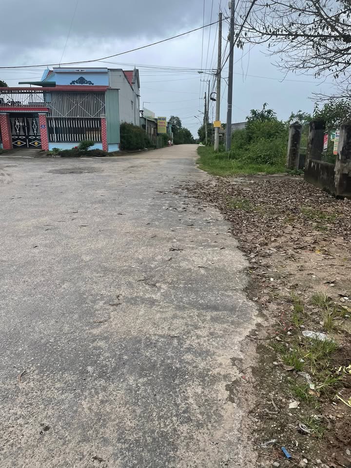 Đất mặt tiền Đào Duy Từ, Đắk Hà 246m² giá 850 triệu - Cơ hội đầu tư hấp dẫn!