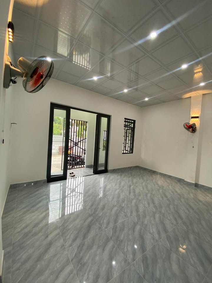 Nhà cấp 4 kiệt ô tô 829 Nguyễn Lương Bằng 60m² giá 2.35 tỷ - Nhà mới đẹp, đầy đủ công năng!