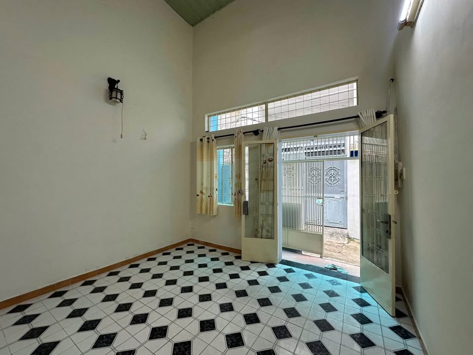 Nhà cho thuê Quận 10 - 38m² chỉ 8.5 triệu/tháng - Khu vực an ninh, yên tĩnh!