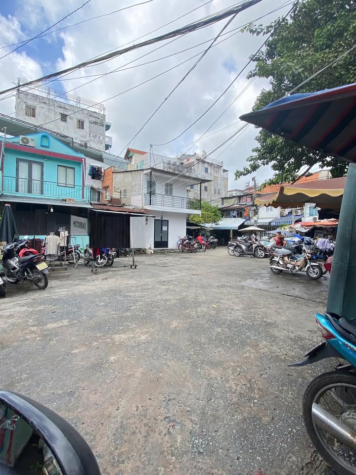 Nhà phố Nguyễn Cư Trinh, Quận 1 - 31m² chỉ 4 tỷ - Hẻm thông thoáng, thuận tiện!