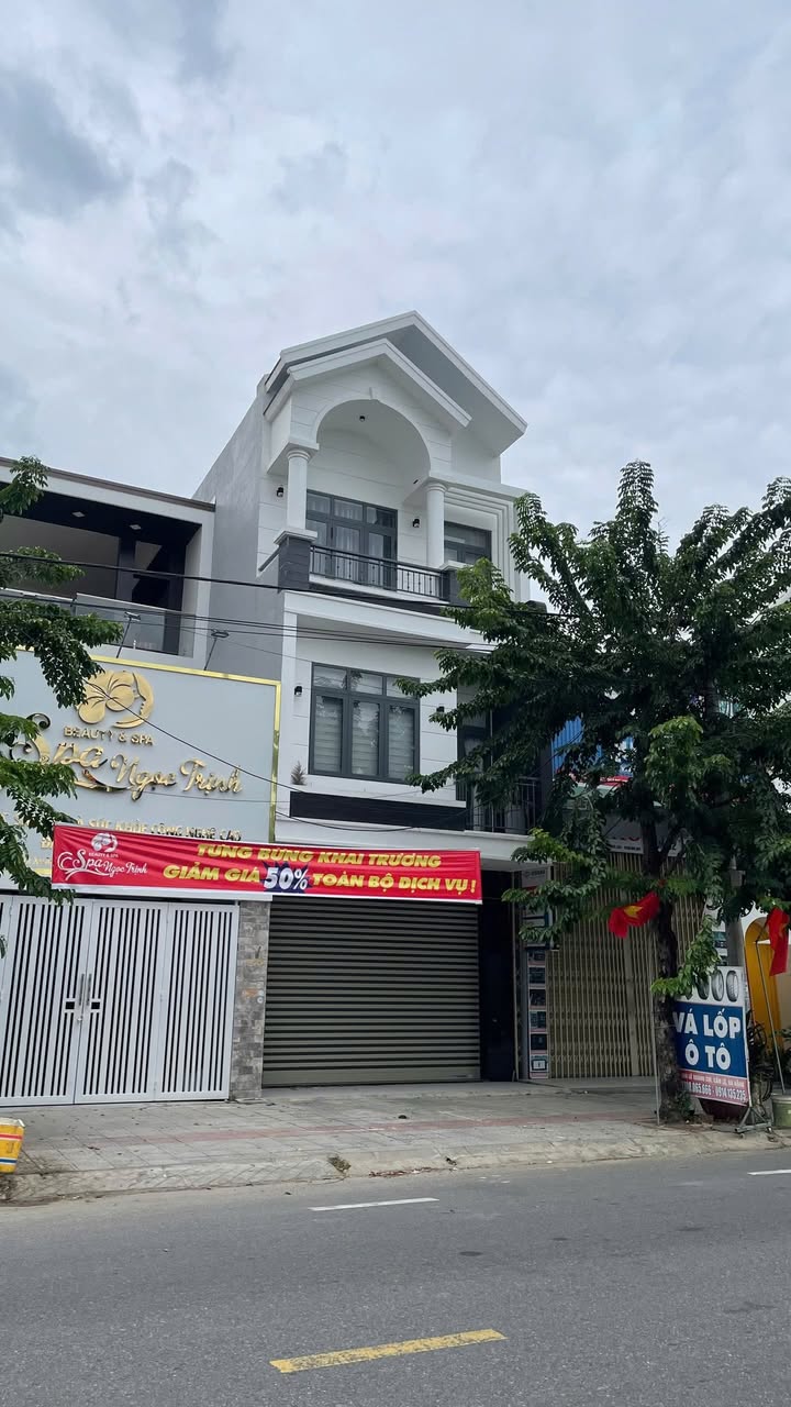 Nhà mặt tiền nguyên căn cho thuê tại Hòa Xuân, Đà Nẵng 100m² - Thiết kế sang trọng, thích hợp kinh doanh!