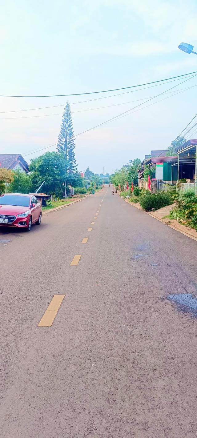 Đất nền 180m² mặt đường Nơ Trang Long, Đắk Mil - Giá chỉ 300 triệu