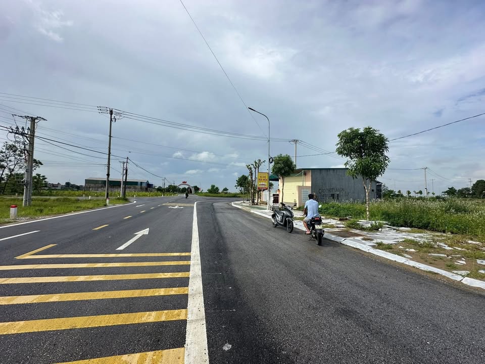 Đất nền mặt tiền đường Hoàng Đạo, xã Hoằng Hóa, 271m² giá 3.8 tỷ - Kinh doanh thuận lợi!