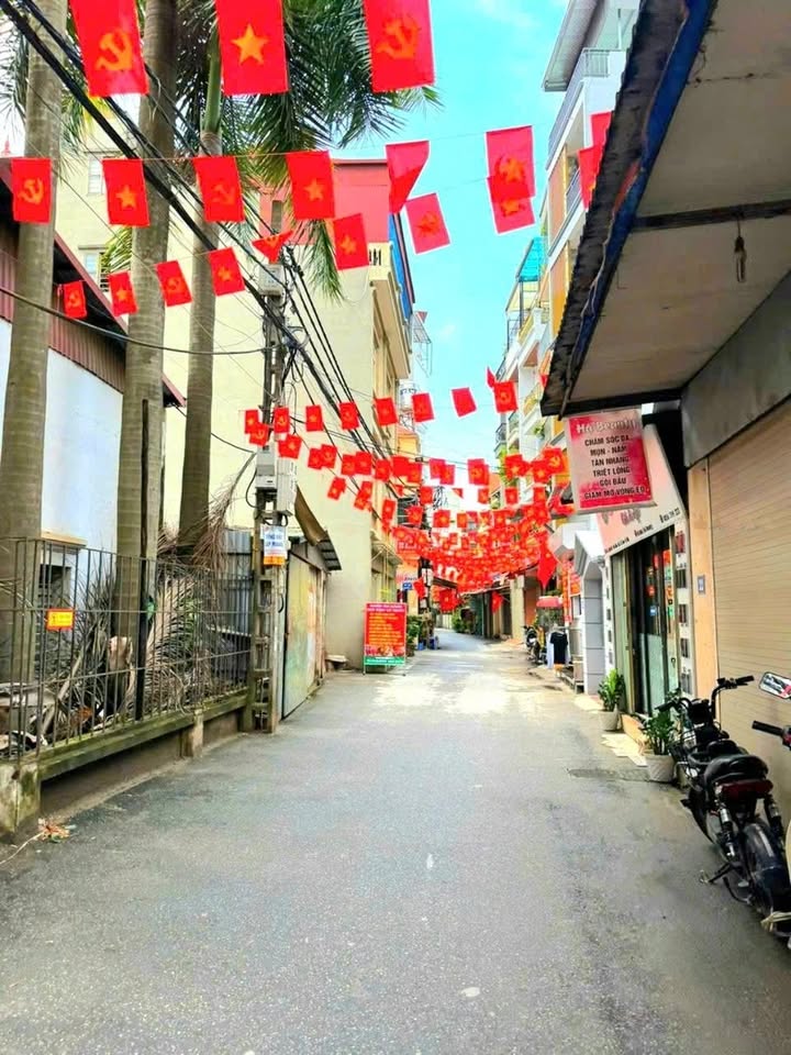 Nhà mặt tiền kinh doanh Phú Diễn 48m² giá chỉ 10 tỷ - Cơ hội hiếm có!