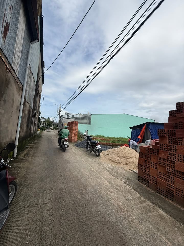 Đất nền Tân Hiệp Hóc Môn 92m² giá 3.5 tỷ - Đường xe tải thông thoáng