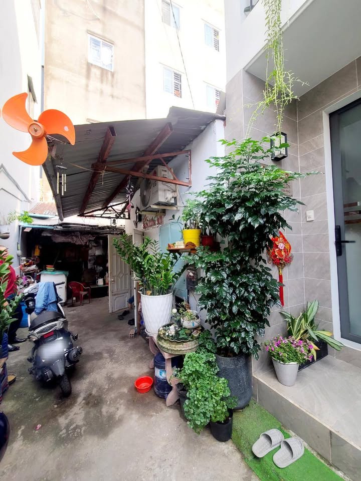 Nhà cấp 4 tại Nguyễn Hữu Tiến, Tân Phú, 96m² chỉ 6.2 tỷ - Cơ hội vàng đầu tư!