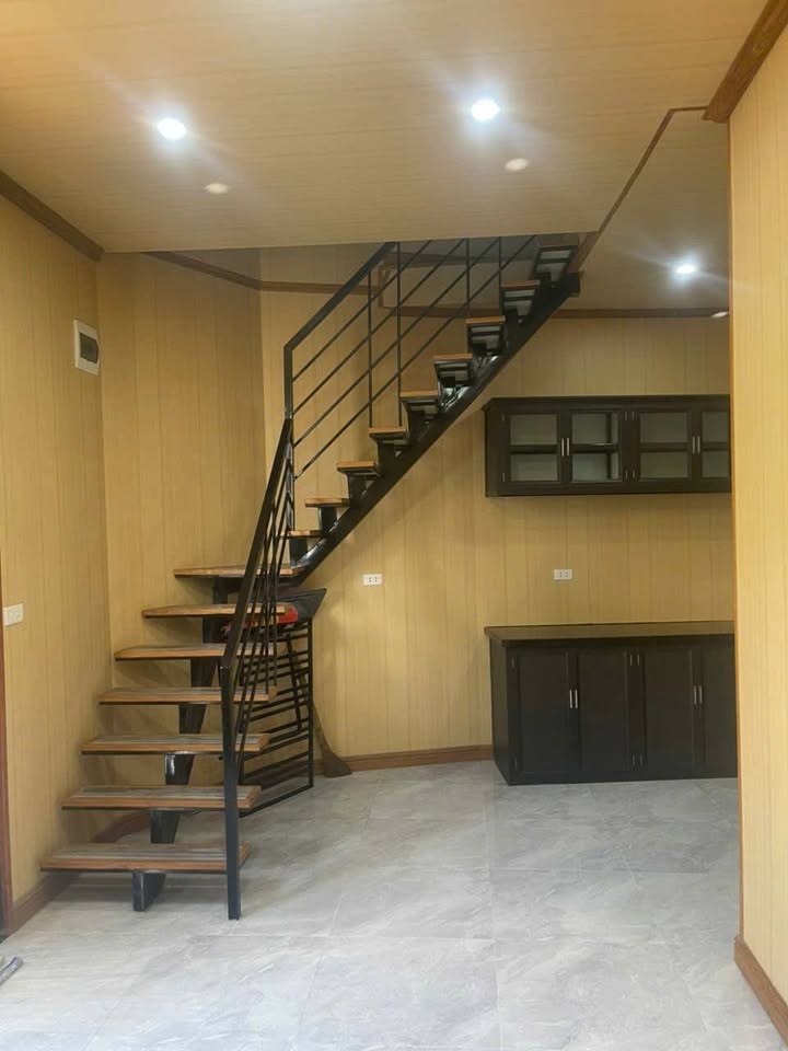 Nhà cho thuê tại Thạch Bàn, Long Biên 40m² - Phù hợp cho hộ gia đình!