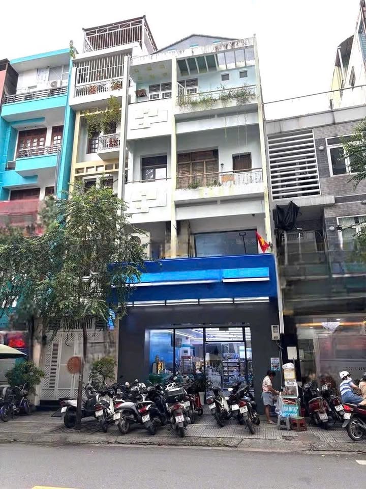 Nhà mặt tiền Trần Bình Trọng, Quận 5 - Diện tích 132m², giá chỉ 70 triệu/tháng