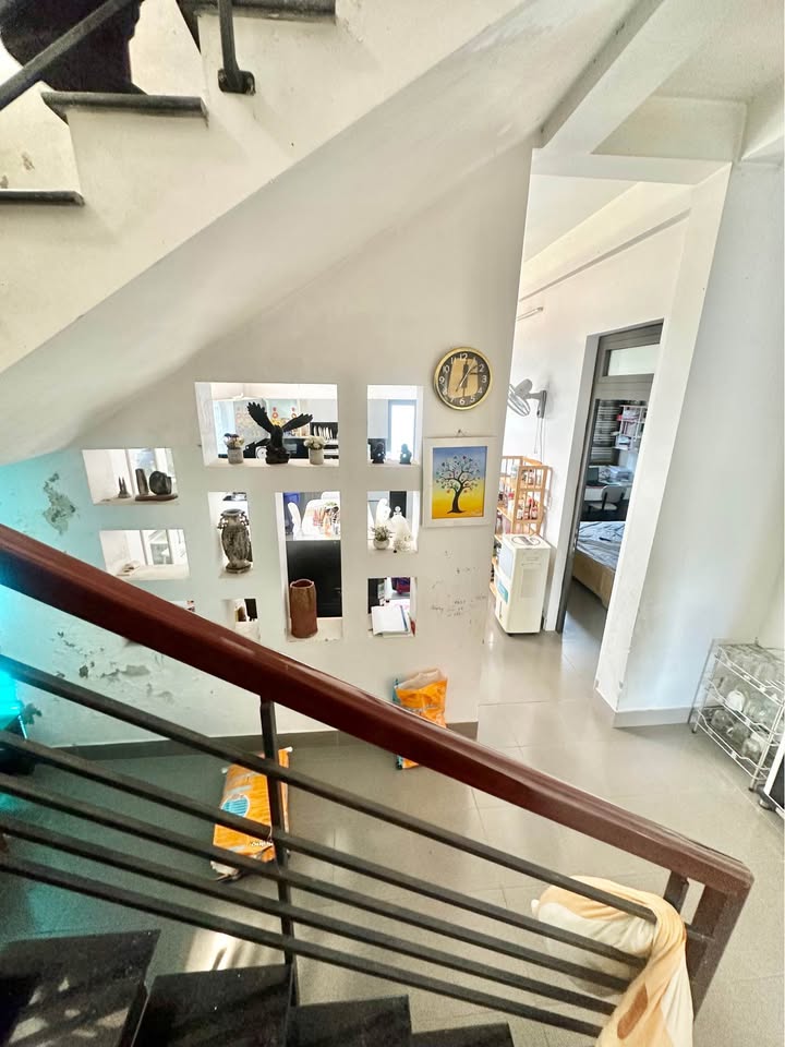 Nhà 3 tầng đường Hồ Đắc Di, 137m² - Cơ hội đầu tư tuyệt vời!