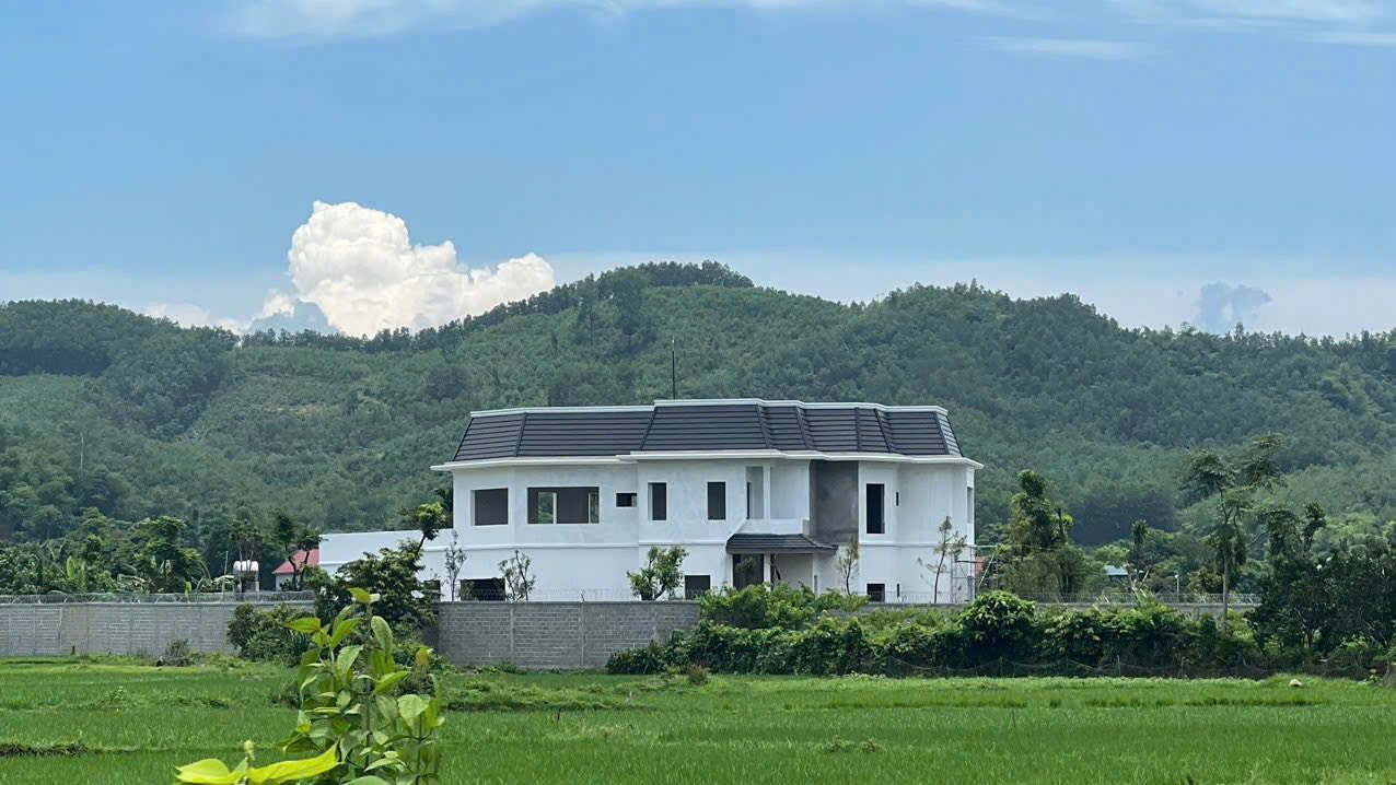 Biệt thự Farm Đoàn Kết Yên Thủy 4000m² giá 12 tỷ - Không gian nghỉ dưỡng lý tưởng!