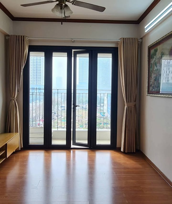 Căn hộ chung cư 789 Xuân Đỉnh 70m² giá 5 tỷ - Sổ hồng chính chủ, view đẹp