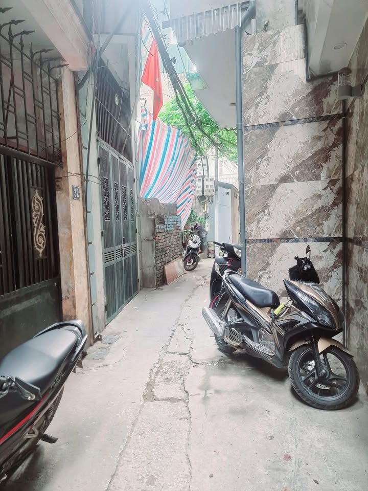 Nhà cấp 4 Đường Giải Phóng, Hoàng Mai 35m² giá 2.5 tỷ - Vị trí đẹp, phong thủy tốt!