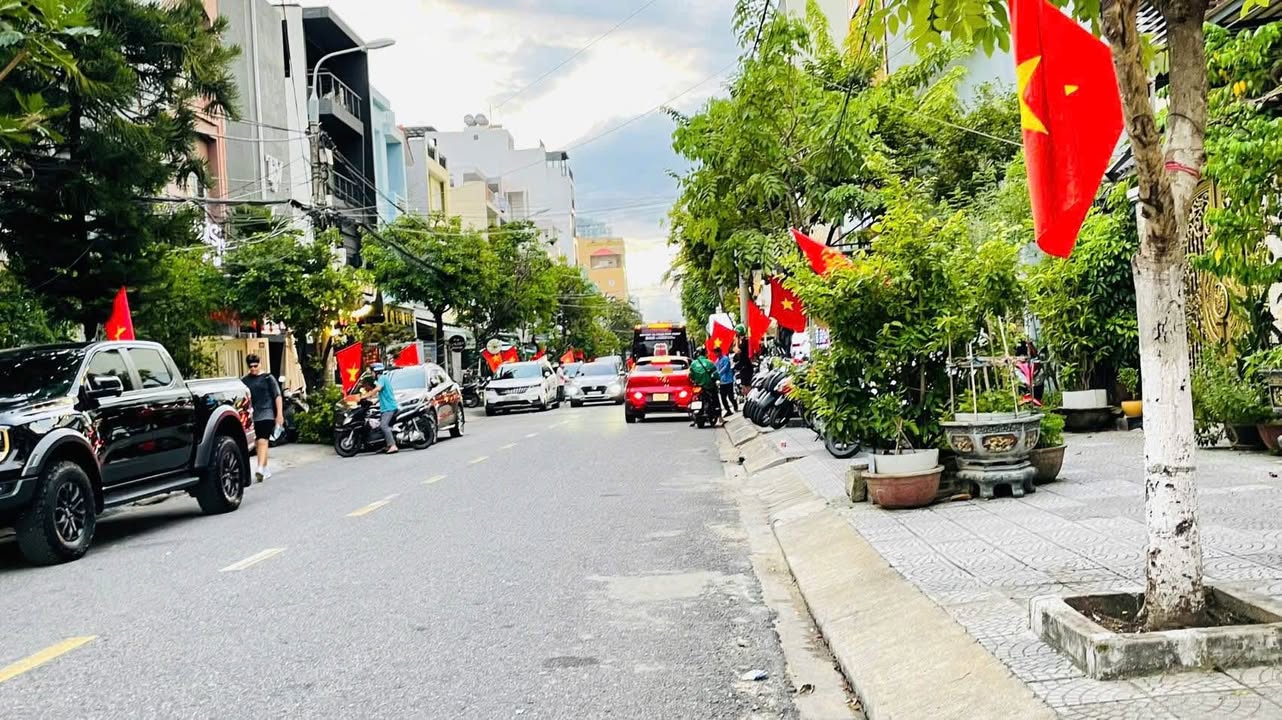 Nhà mặt tiền Phan Đăng Lưu 60m² giá 6.1 tỷ - Đầu tư sinh lời ngay!