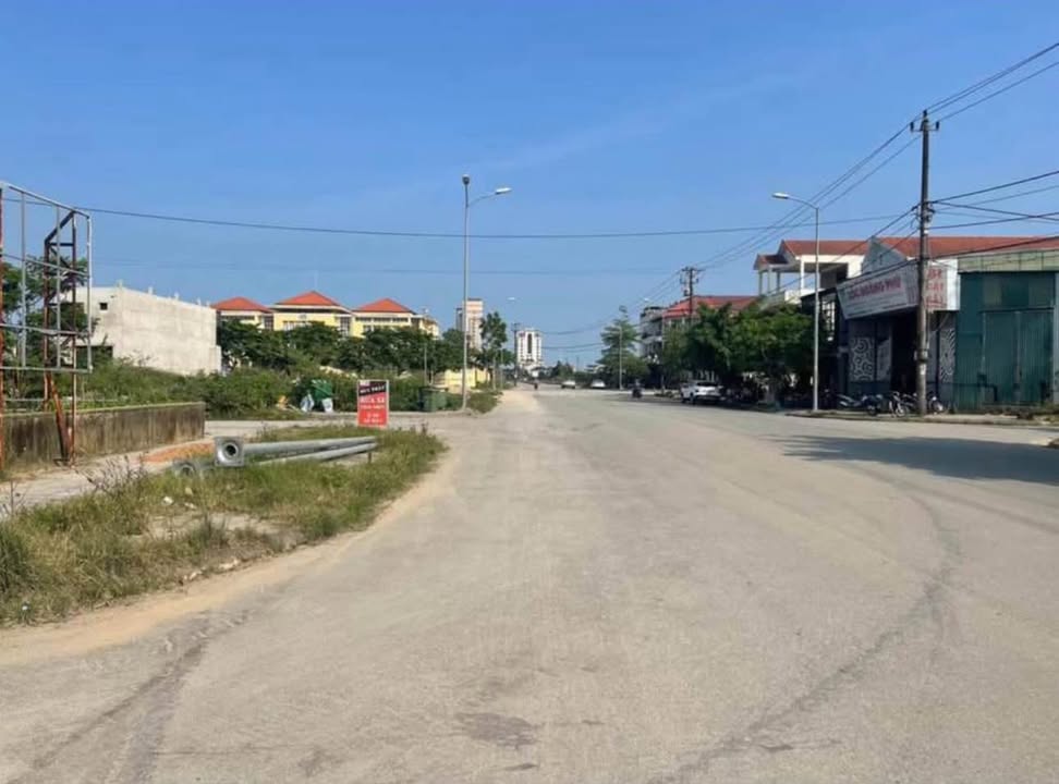 Đất lô góc 2 mặt tiền Đại Cồ Việt 182m² giá 8 tỷ - Cơ hội đầu tư tuyệt vời!