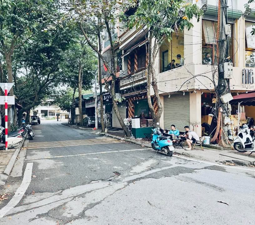 Đất nền phường Việt Hưng 43m² giá 8.5 tỷ - Mặt tiền rộng, ô tô tránh!