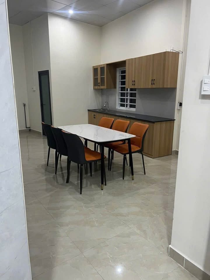 Nhà mới xây 100m² Vạn Thành, Đà Lạt giá 1.6 tỷ - Sẵn sàng vào ở ngay!