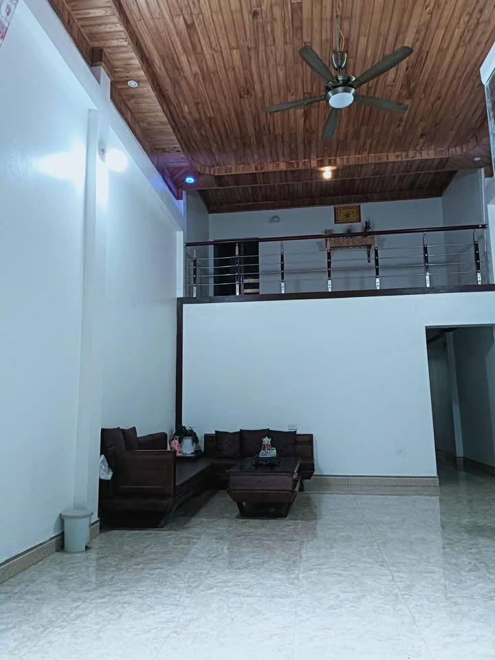 Nhà cấp 4 gác lửng phường Bình Minh, Lào Cai 100m² giá 2.28 tỷ - Gần chợ, tiện ích đầy đủ!