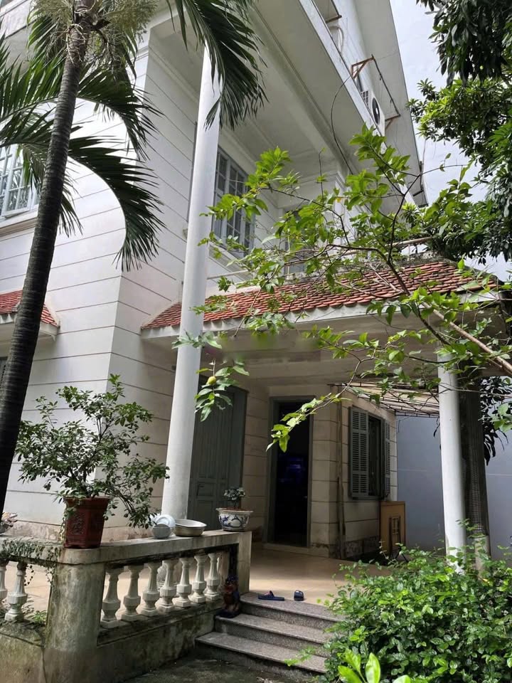 Nhà vườn cho thuê Định Công Thượng 500m² giá 60 triệu - Khu vực đông sinh viên!