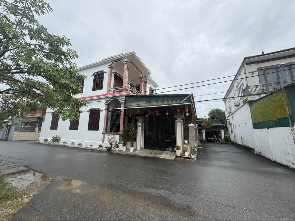 Bán đất tặng nhà 3 tầng tại phường Nguyễn Du, 161.5m² - Kinh doanh ngay!