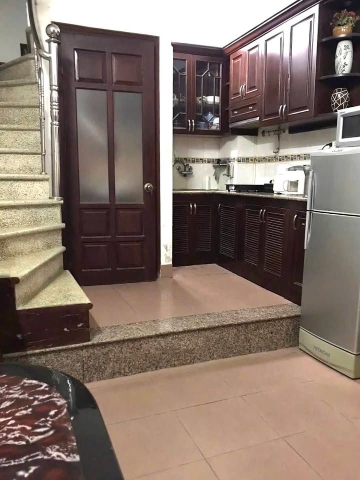 Nhà phố Văn Cao, Ngọc Hà 100m² giá 11 triệu - Nhà đẹp, thoáng mát, đầy đủ tiện nghi!