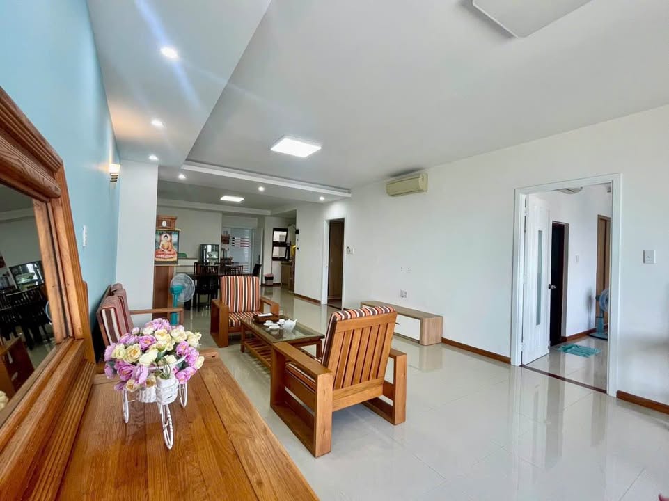 Căn hộ Sơn Thịnh 1 Vũng Tàu 125m² giá 8 triệu - View phố biển tuyệt đẹp!