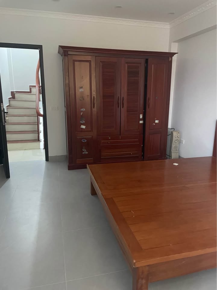 Cho thuê nhà nguyên căn 179 Vĩnh Hưng, Hoàng Mai 165m² giá 11 triệu - Thiết kế hiện đại, đầy đủ nội thất!